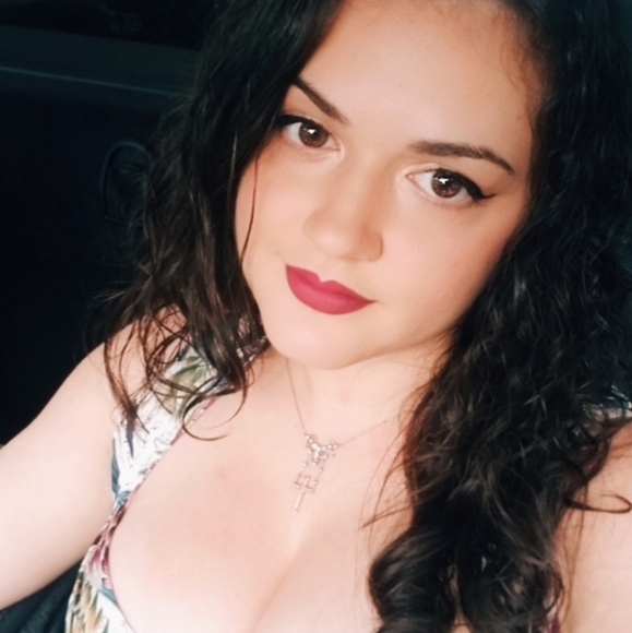 Ciao! I'm Alessandra 💛🌻 - Picture 2 of 16